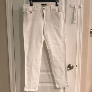 White skimmer jeans